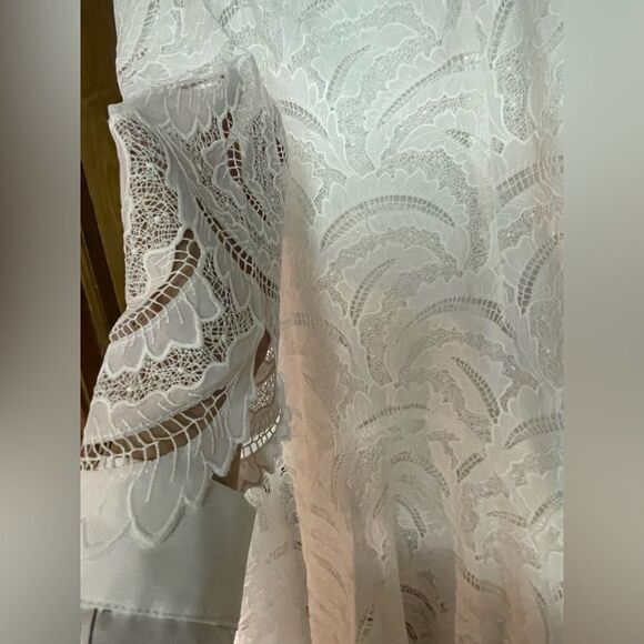 Elliatt Cream A-Line Scoop Neck Long Sleeve Dress - Picture 3 of 6